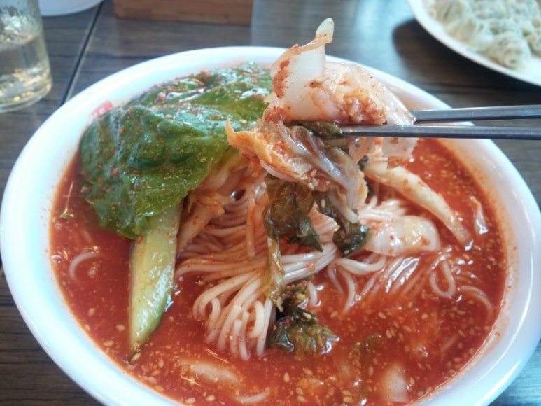 산두리비빔국수 이미지