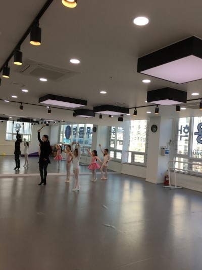라움발레무용학원 이미지