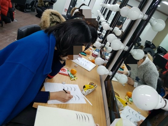 퍼르네일 이미지