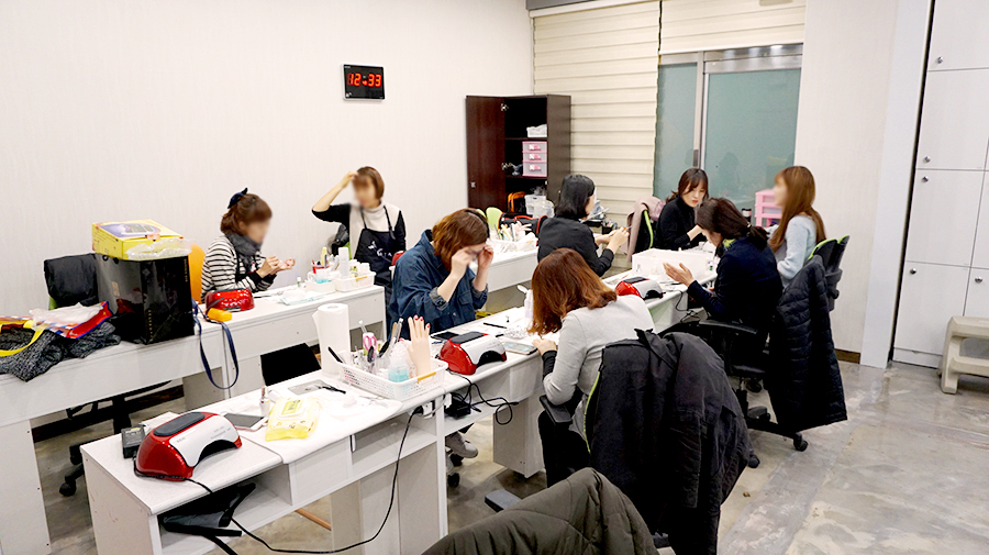 끌레르네일 이미지