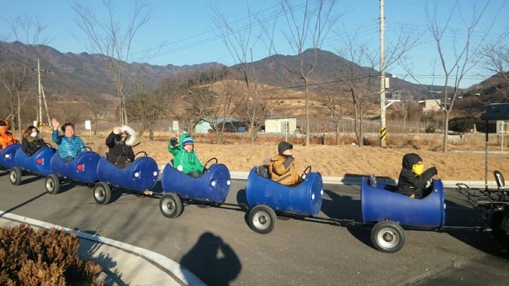 깡통열차 이미지