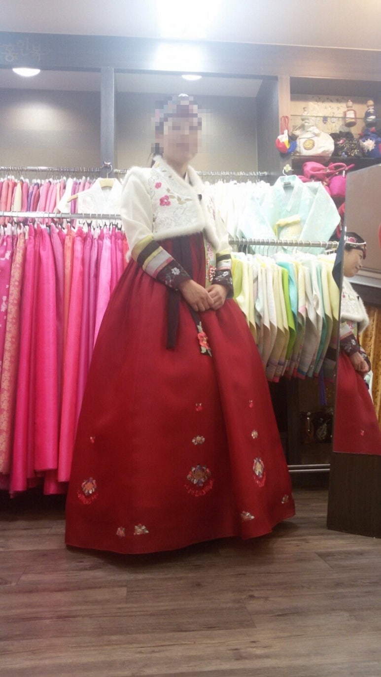 주홍한복 이미지