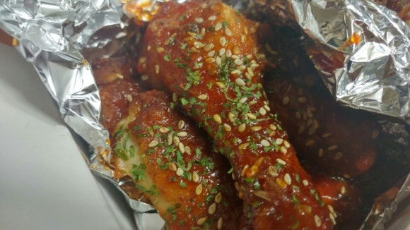 브라운치킨 이미지