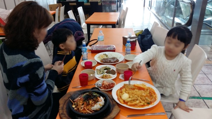 밀리오레빌딩 앞 이미지