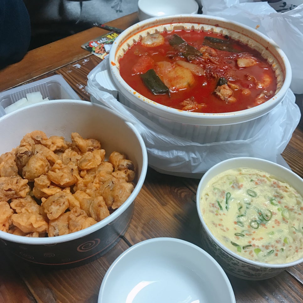 구통치킨 이미지