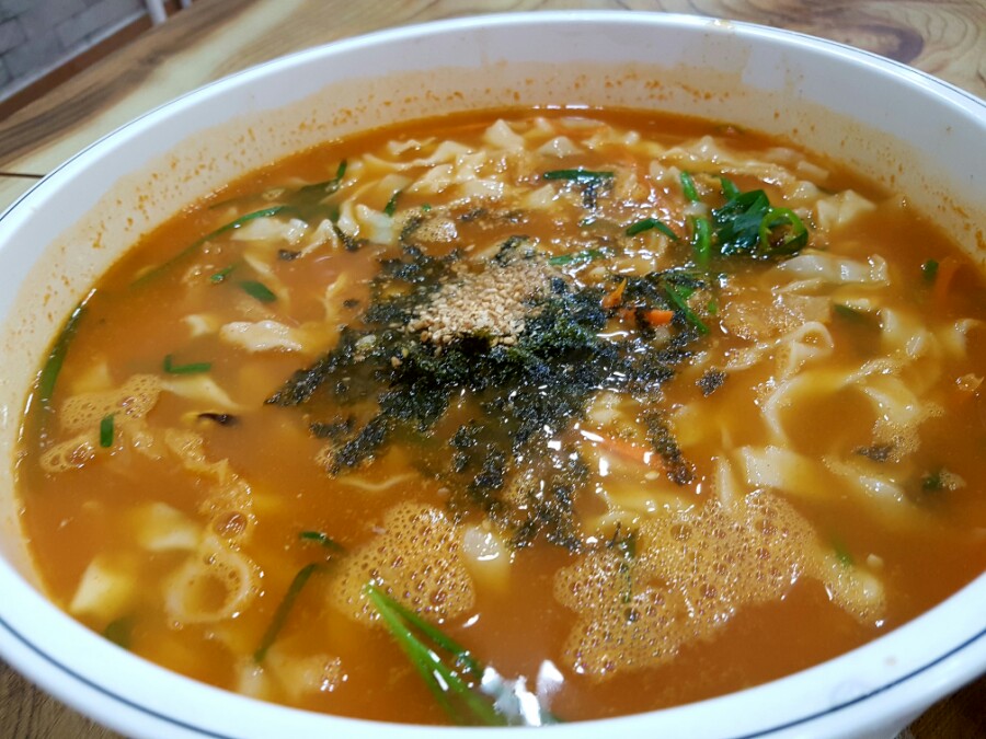 예담얼큰이칼국수 이미지