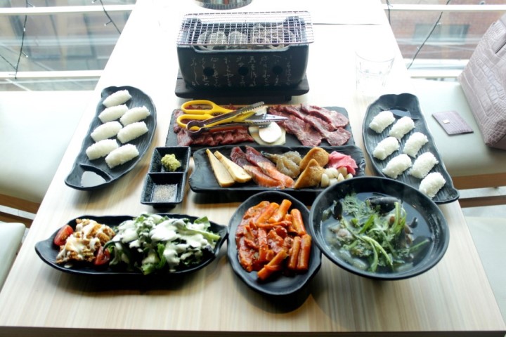달빛에 고기한점 이미지