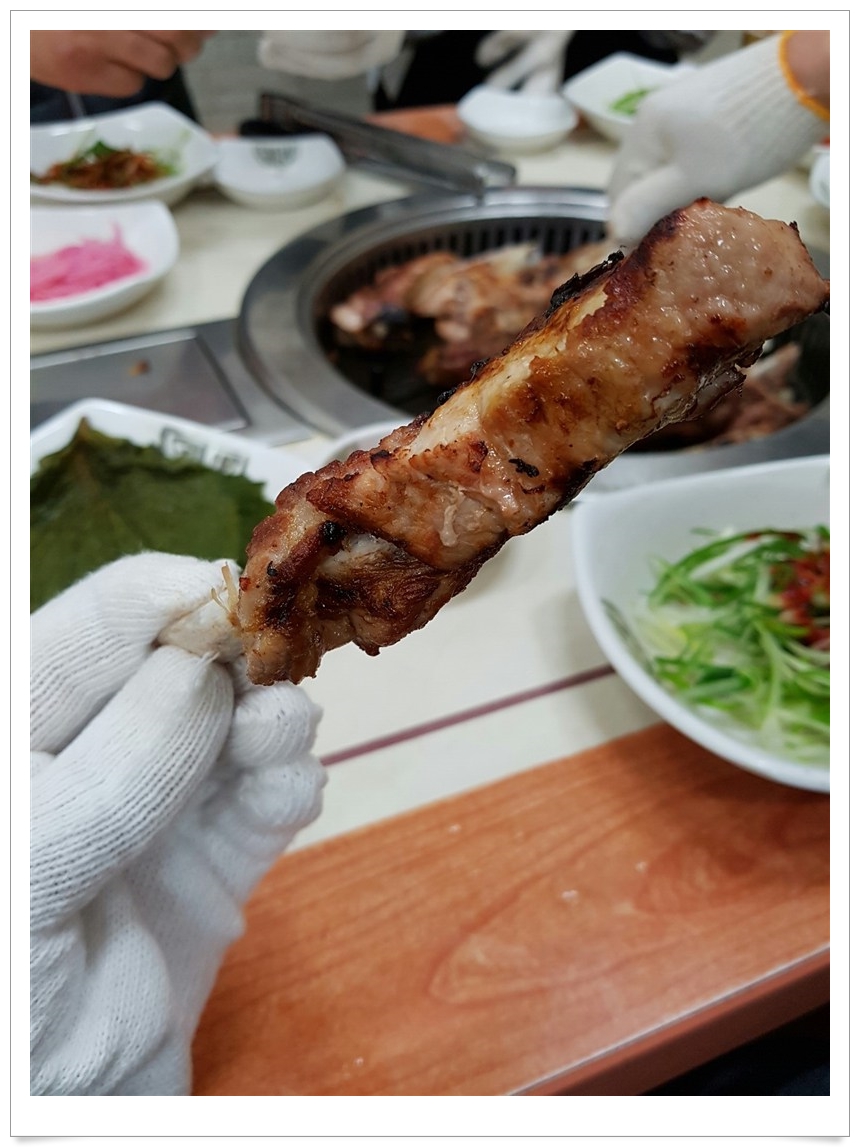 참돼지깡통구이 이미지