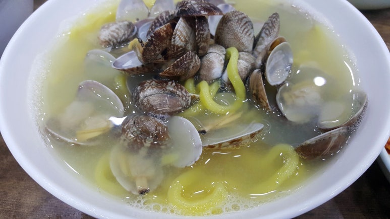 황도바지락손칼국수 이미지