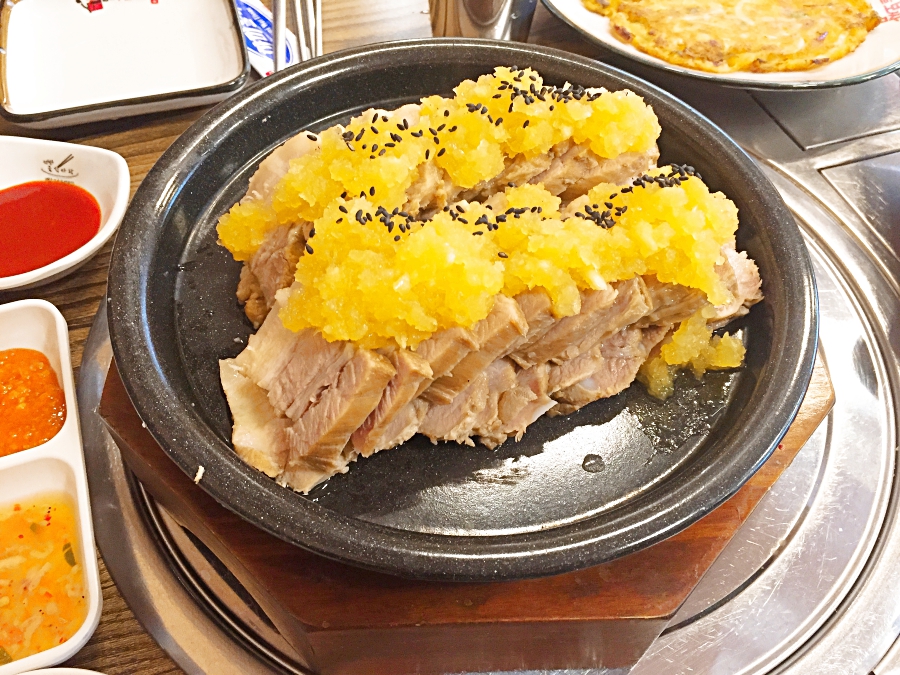 돈통마늘보쌈 이미지