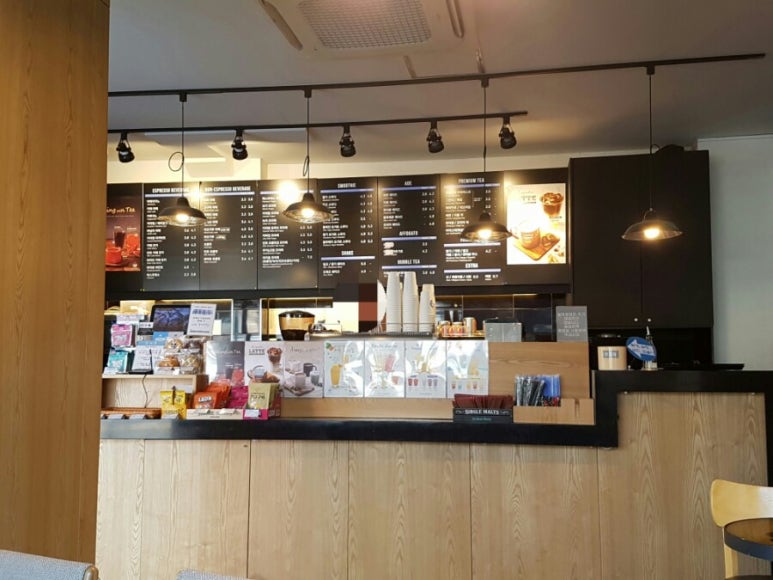 커피니 약수역점 이미지