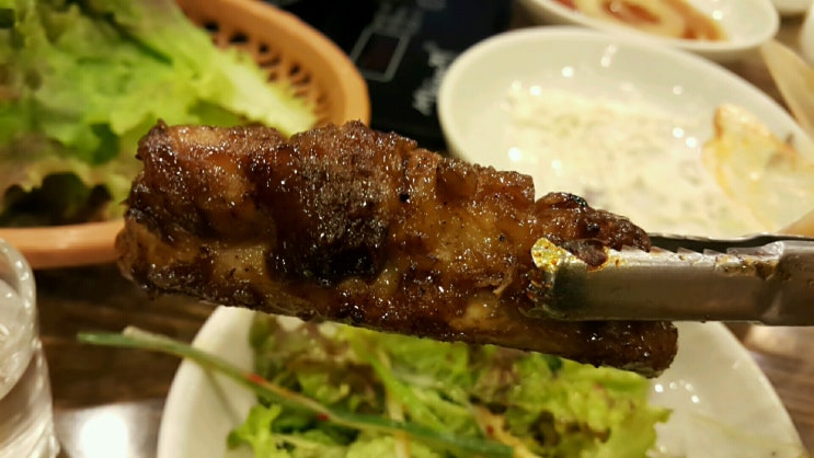 섹돼등갈비 이미지