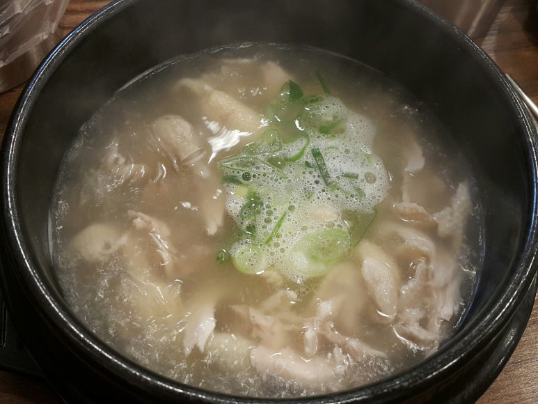 토종닭곰탕 이미지