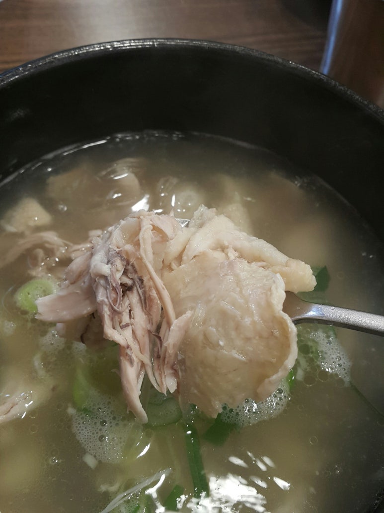토종닭곰탕 이미지
