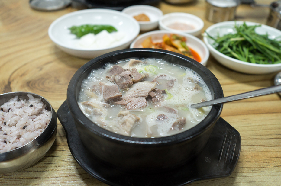 부산돼지국밥 이미지