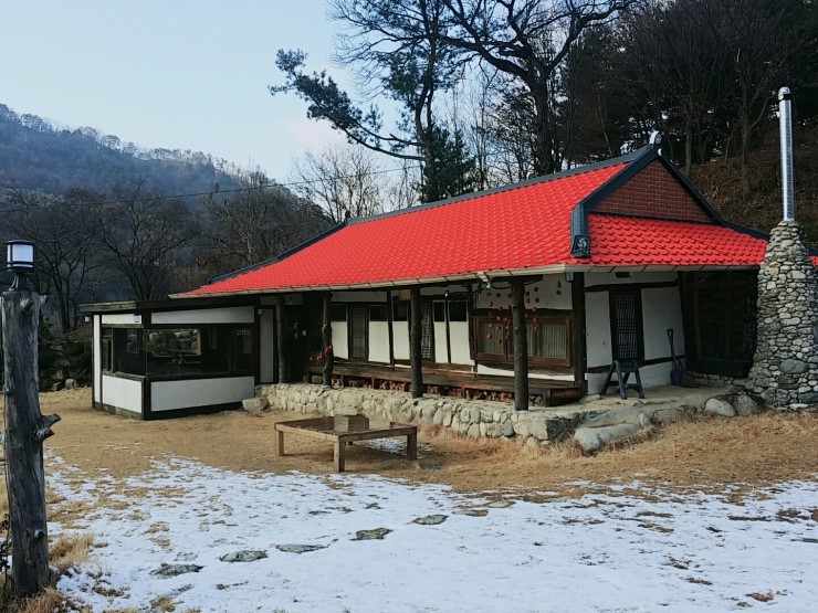 빨간지붕 이미지