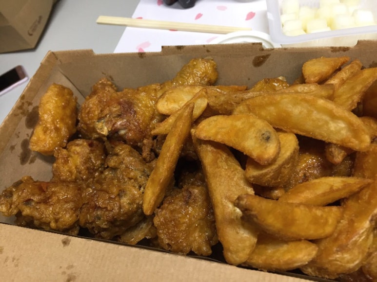 교촌치킨팔용점 이미지