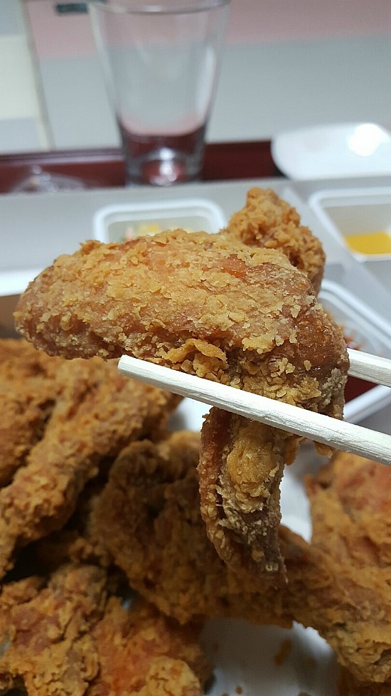 네네후라이드치킨 이미지