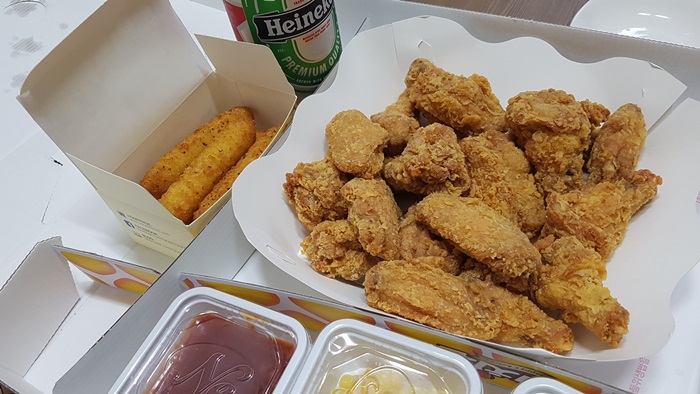 네네치킨 이미지