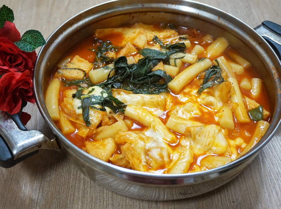 쭝일아찌 빨강떡볶이 이미지