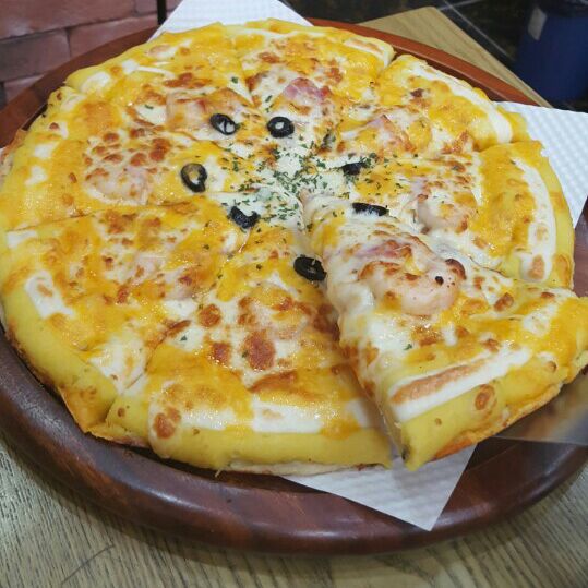 꼬망세피자 이미지