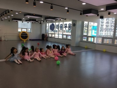 라움발레무용학원 이미지