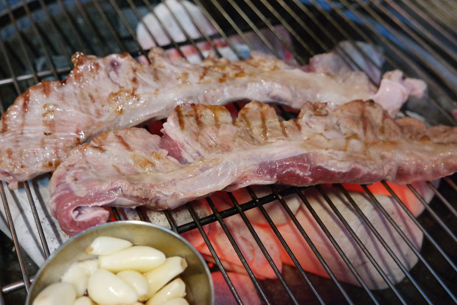 뚝방삼지창 이미지