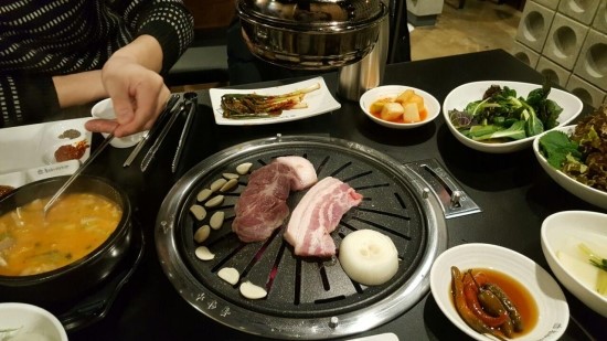 촌돼지마을 이미지