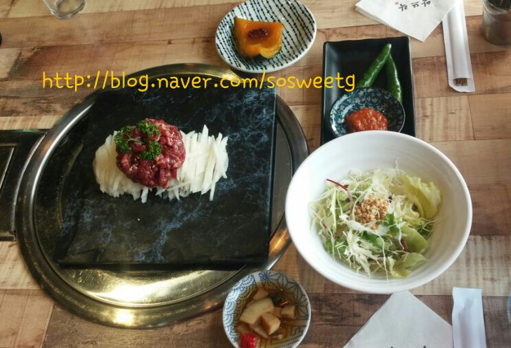 안뜨락 이미지