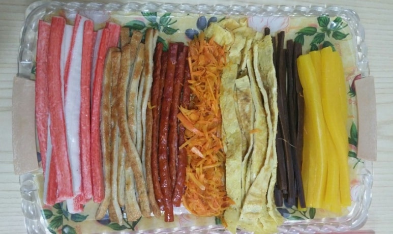 둘둘말은김밥 이미지