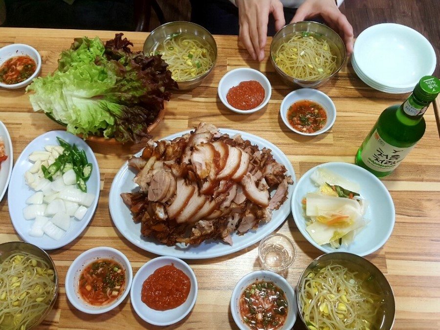 장수한방왕족발 이미지