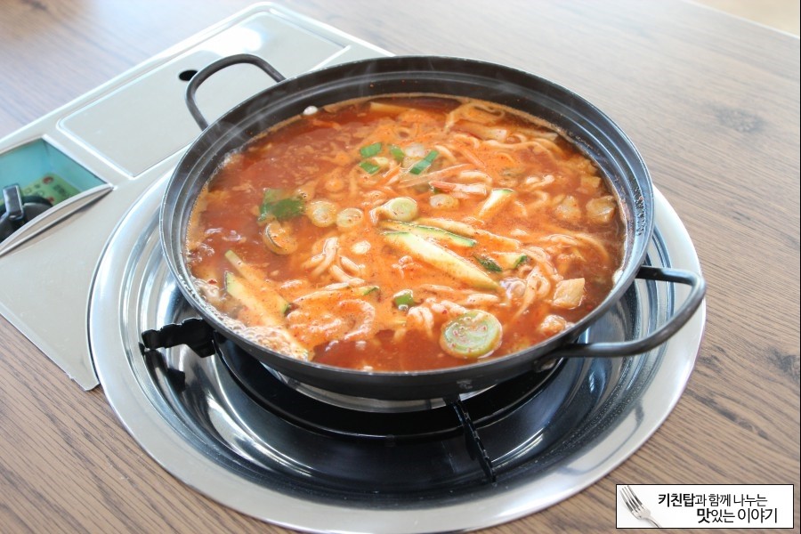 궁중해물칼국수 이미지
