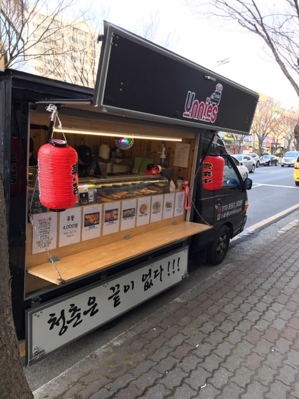 언니쓰트럭 이미지