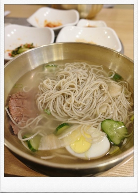 그릇정인 이미지