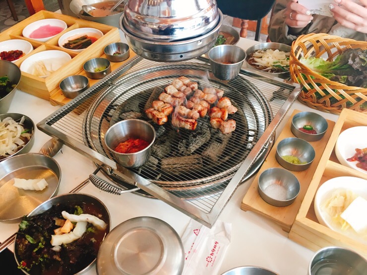꼬기앤냉면 이미지
