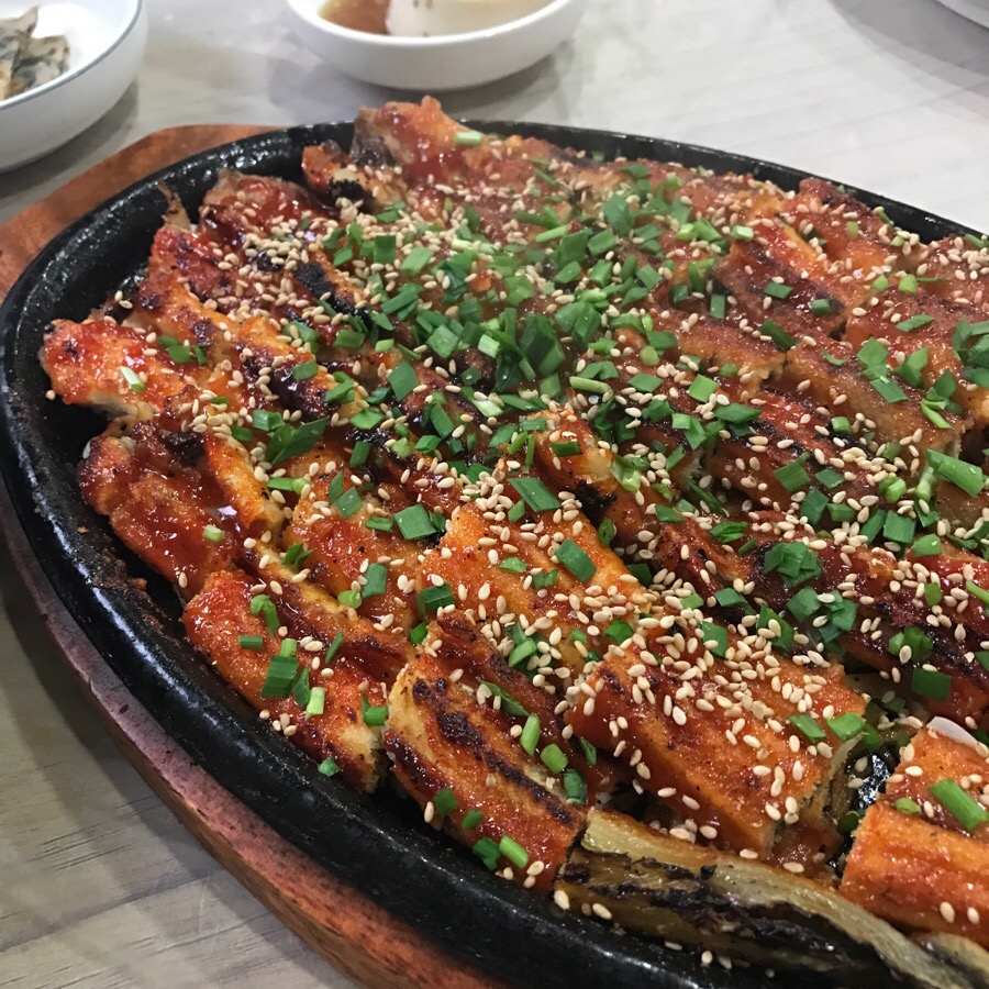 태평양장어구이 이미지