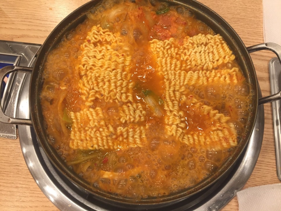 시골통돼지김치찌개 이미지