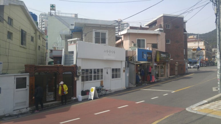 노란숟가락 이미지