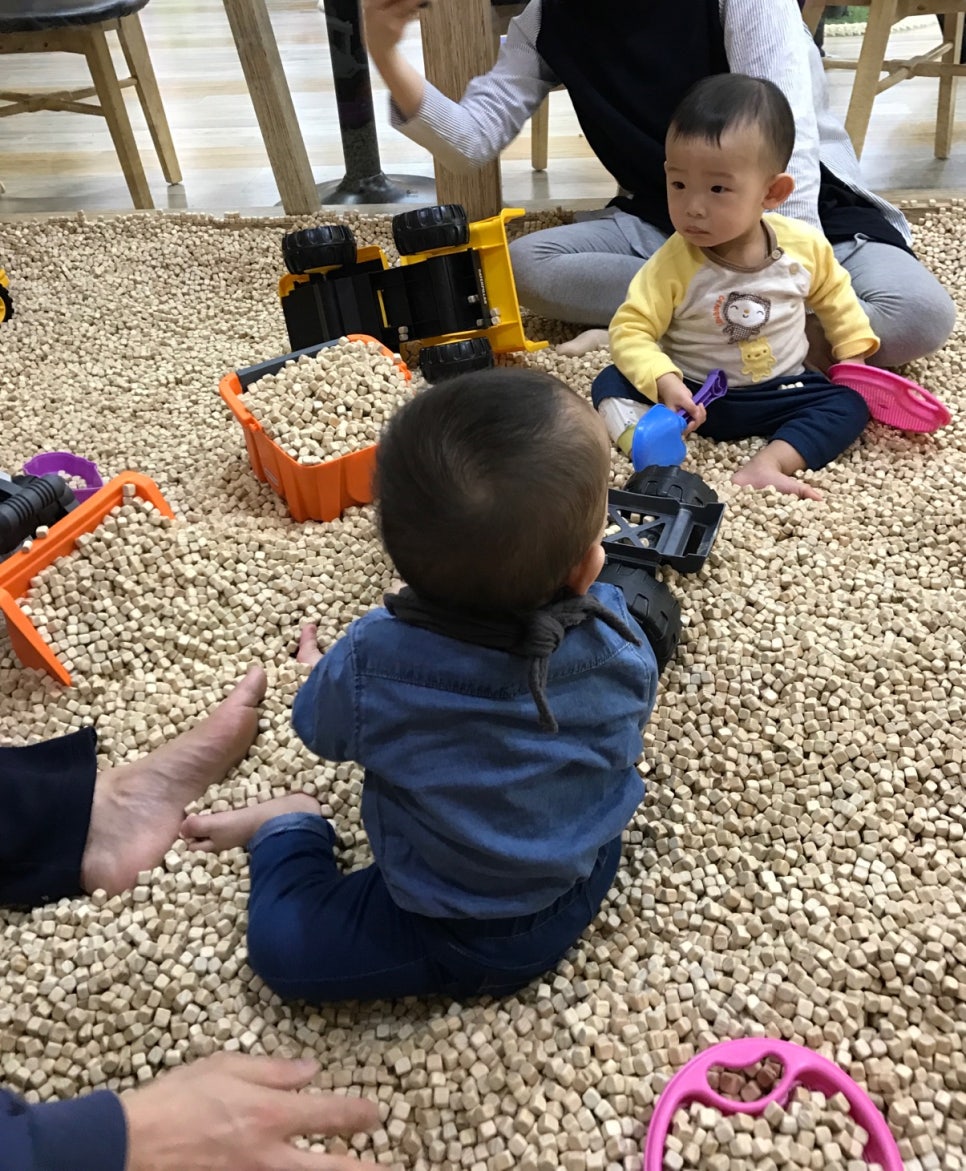 유모차방방 이미지