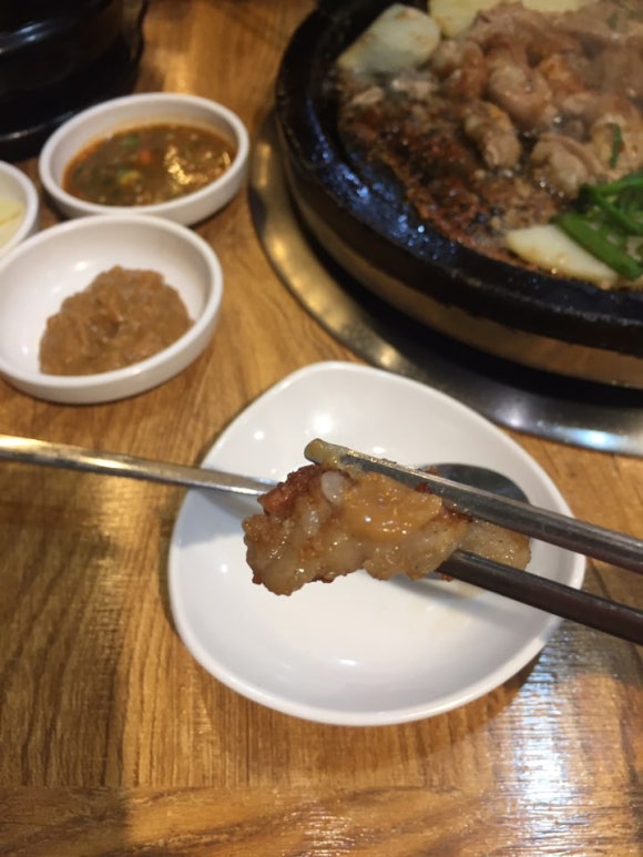 황소곱창돌구이 이미지