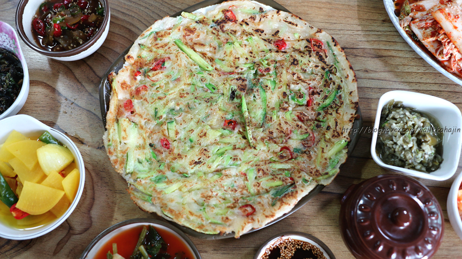매화칼국수 이미지