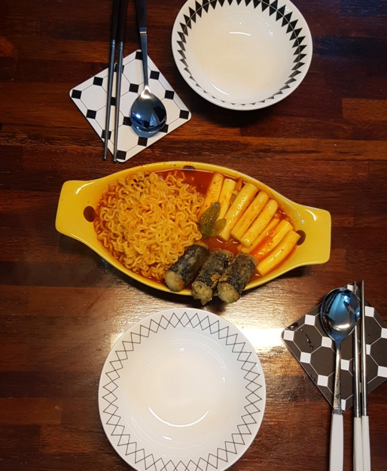 쭝일아찌 빨강떡볶이 이미지
