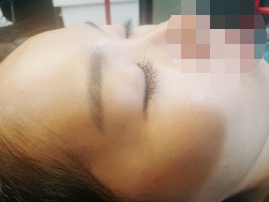반해속눈썹 이미지
