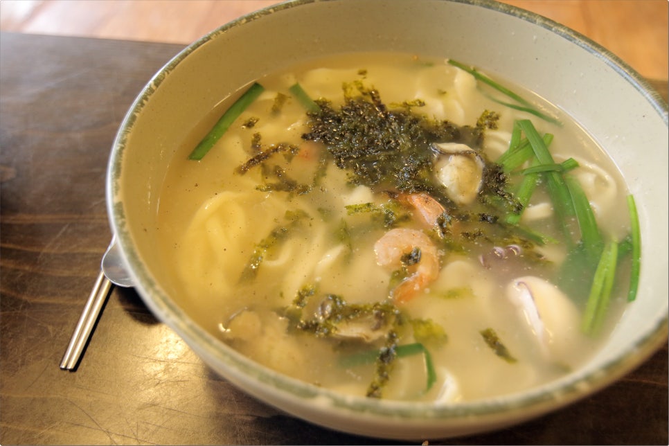 뜨락칼국수 이미지