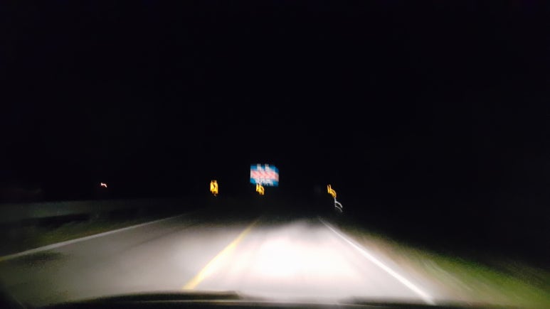 꼬기오치킨 이미지