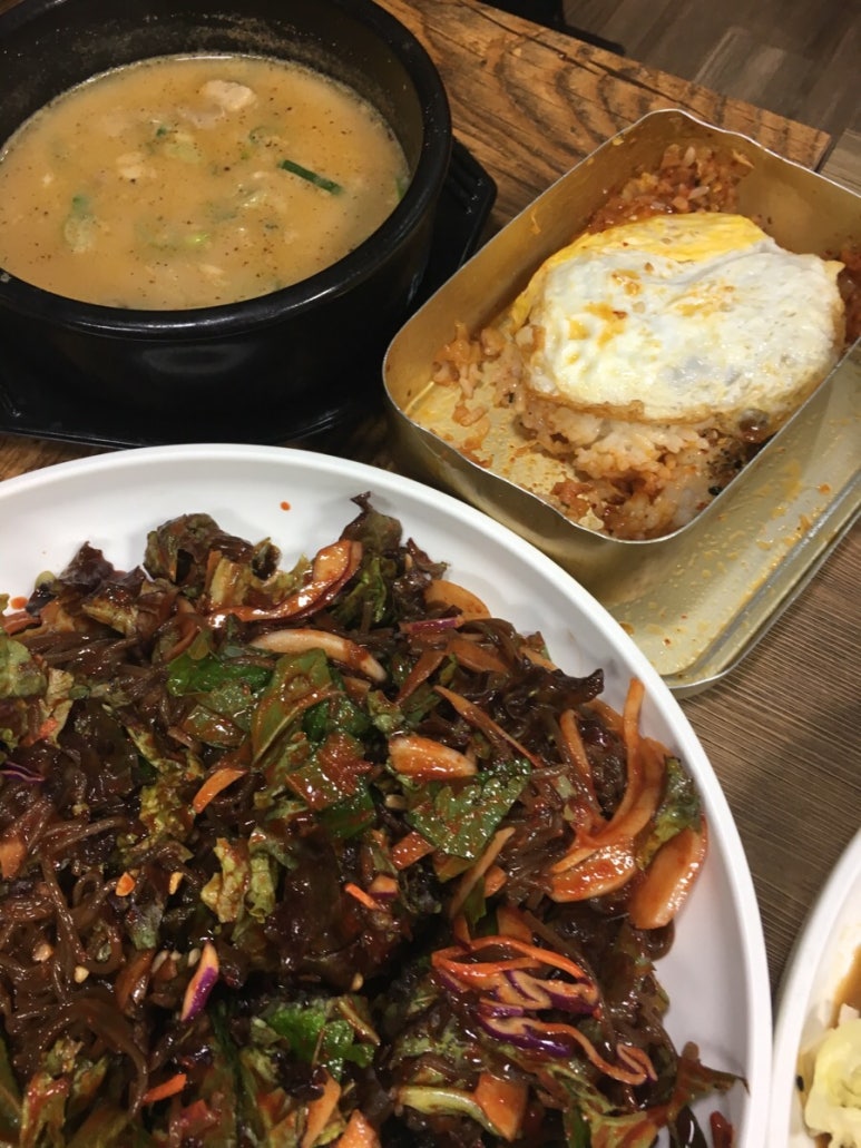 석원족발 이미지