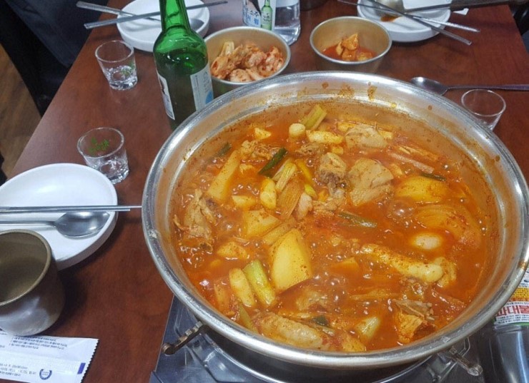 꼬꼬닭한마리 이미지