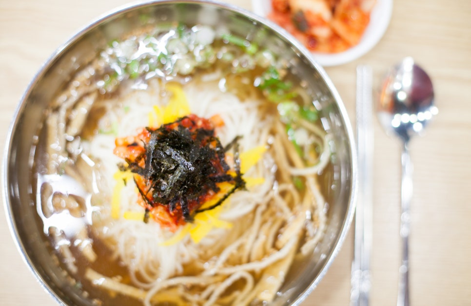 후루룩국수 이미지