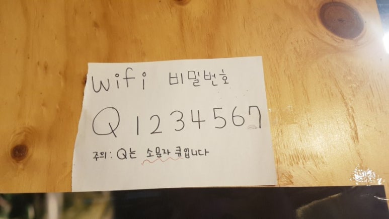 오븐에 꾸운꼬꼬 이미지