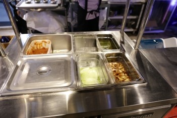 모메든식당 이미지